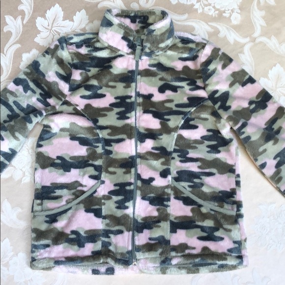 Children’s Place Camouflage Faux Fur Jacket - Picture 2 of 6